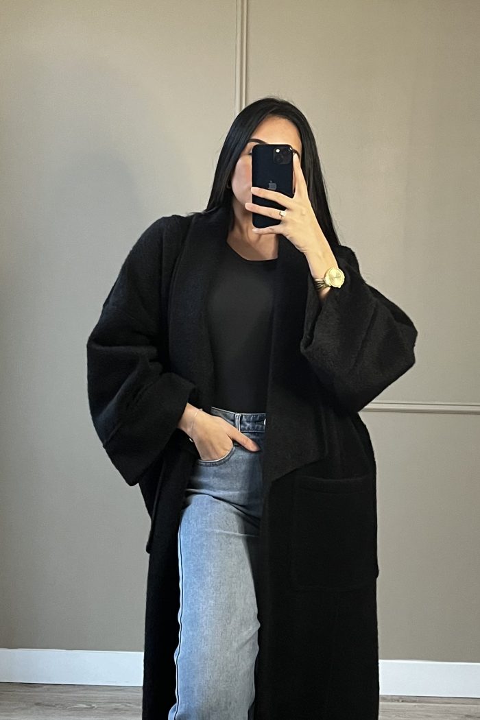 Manteau long noir en laine