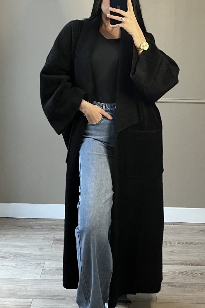 Manteau long noir en laine