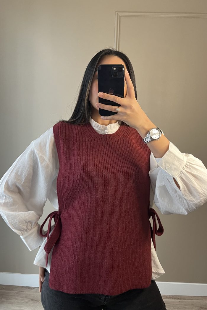 PULL SANS MANCHE BORDEAU